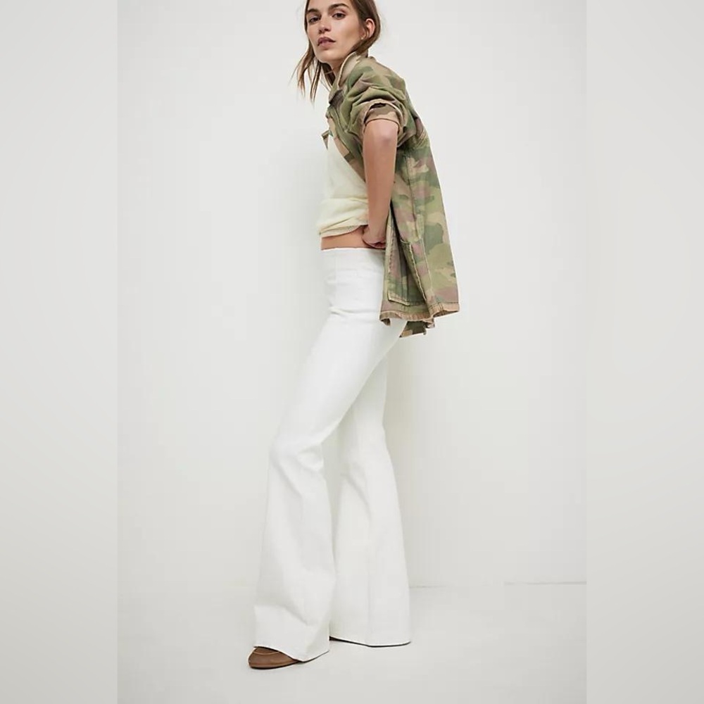We The Free| ‘Keira’ Pull on White Flare Bootcut Jeans